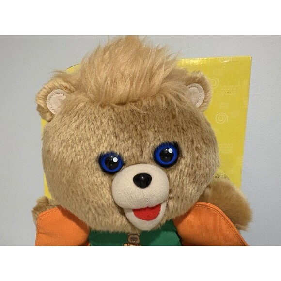 2018 Teddy Ruxpin Adventure Hug'N Sing Plush Toy Bear Sings Lets Sail Away Today - Picture 8 of 9
